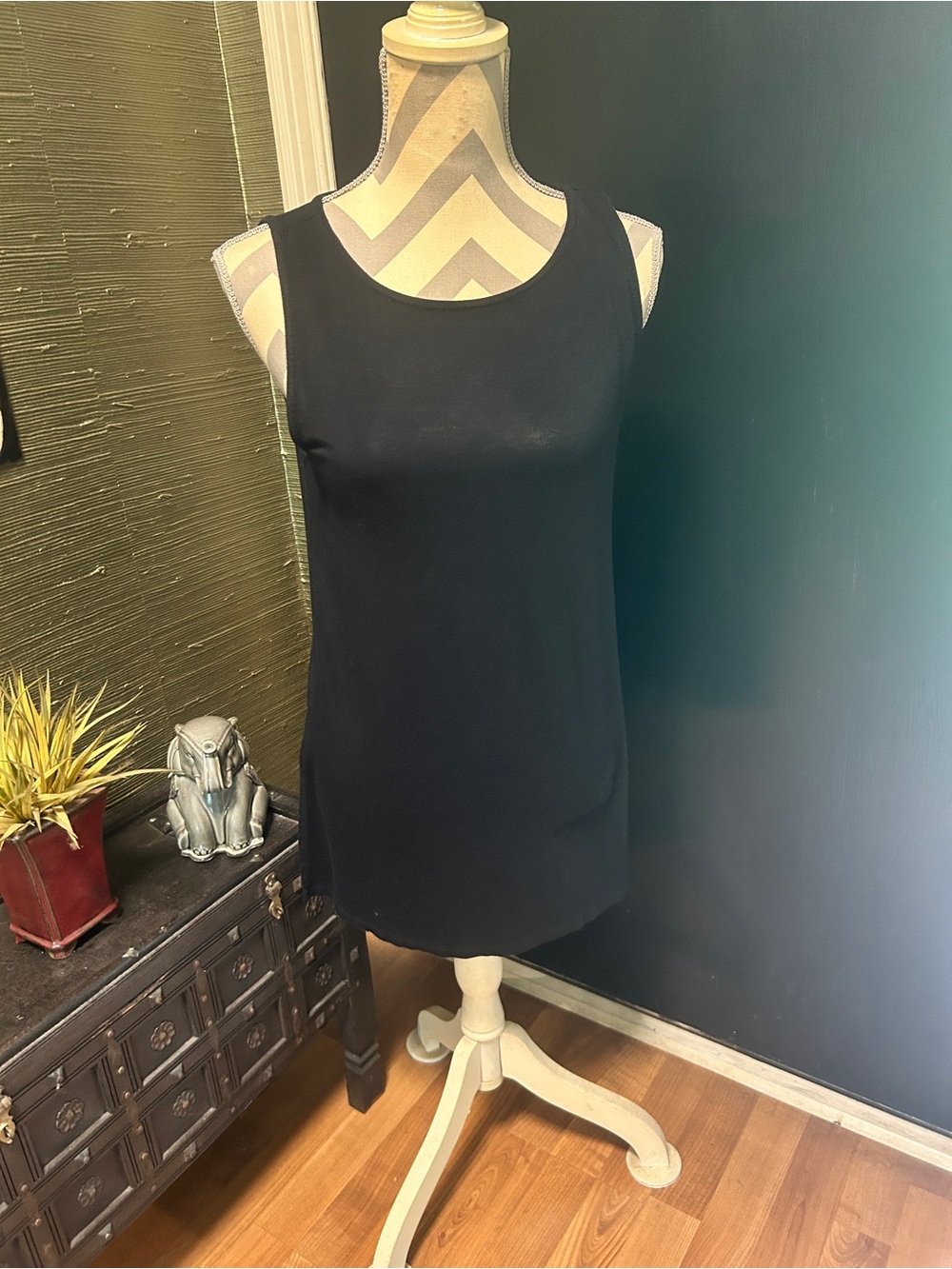 Cable & Gauge Women's Black TOP or DRESS in size Medium Ladies Black Tops